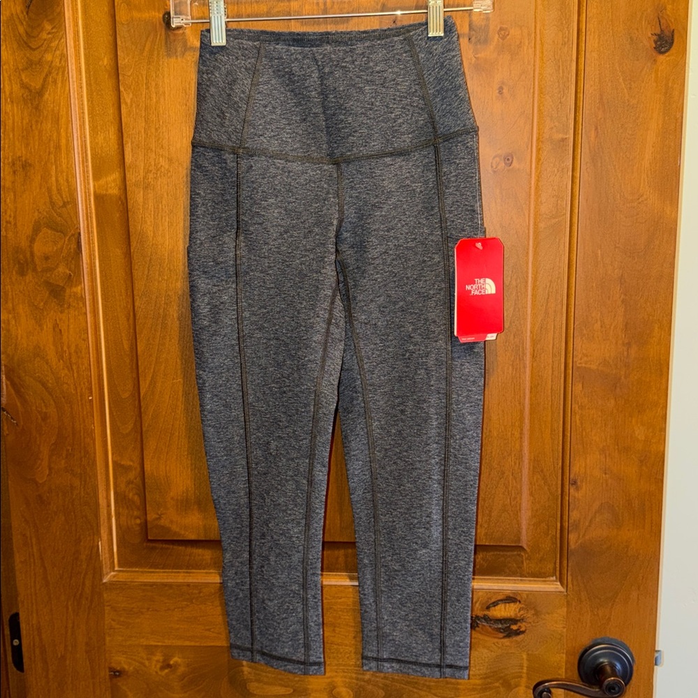 The North Face Motivation Crop Pocket Tight Gray S